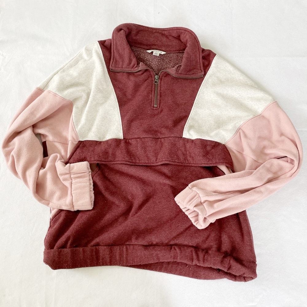 American Eagle Sweatshirt